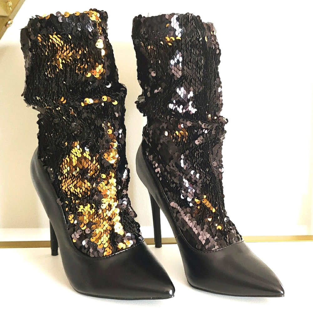 *NWT* Sequin Bootie